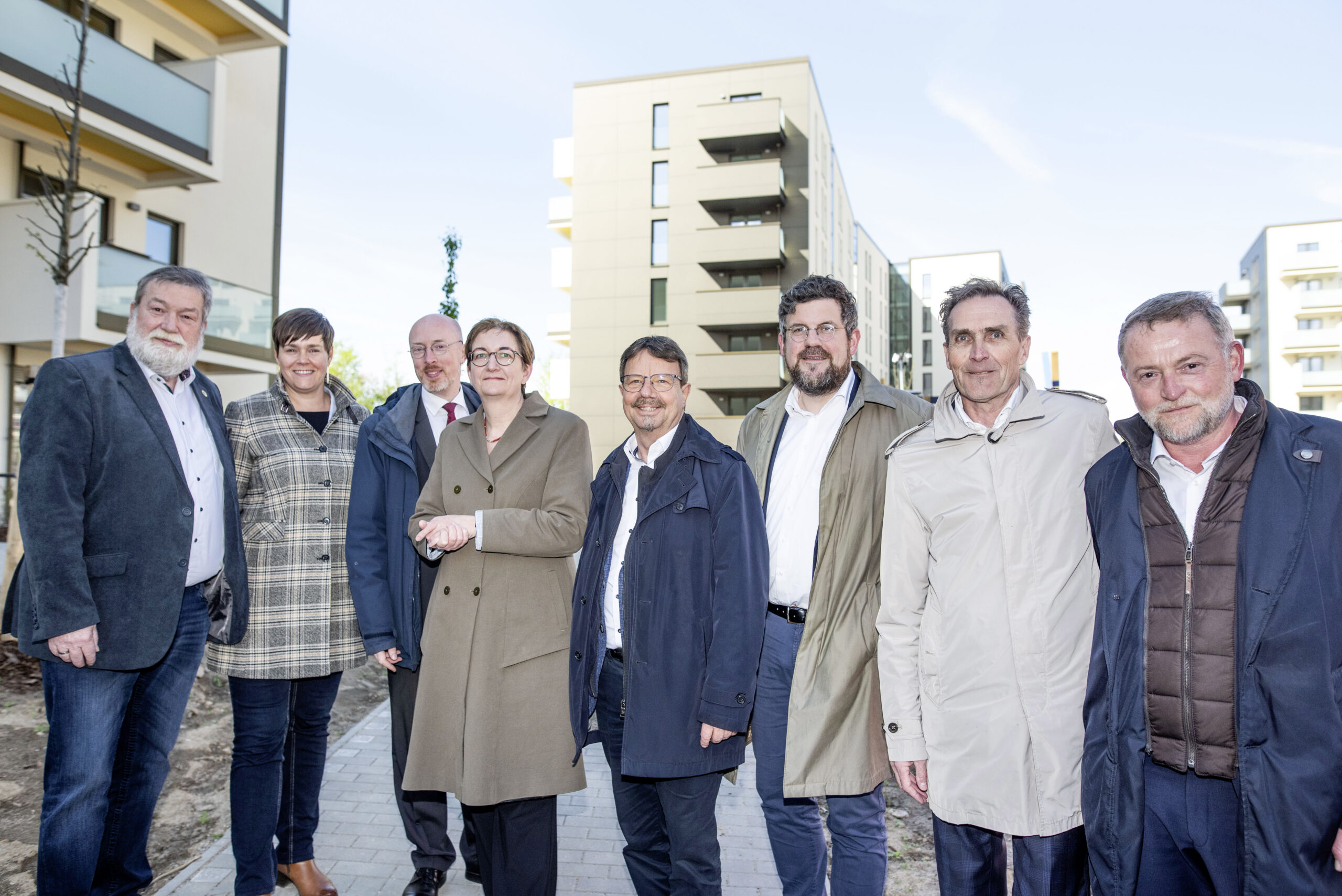 Bundesbauministerin Klara Geywitz besucht zusammen mit Landesbauminister Christian Pegel das Projekt des sozialen Wohnungsbaus in der Plöner Straße / Möllner Straße in Rostock Lichtenhagen