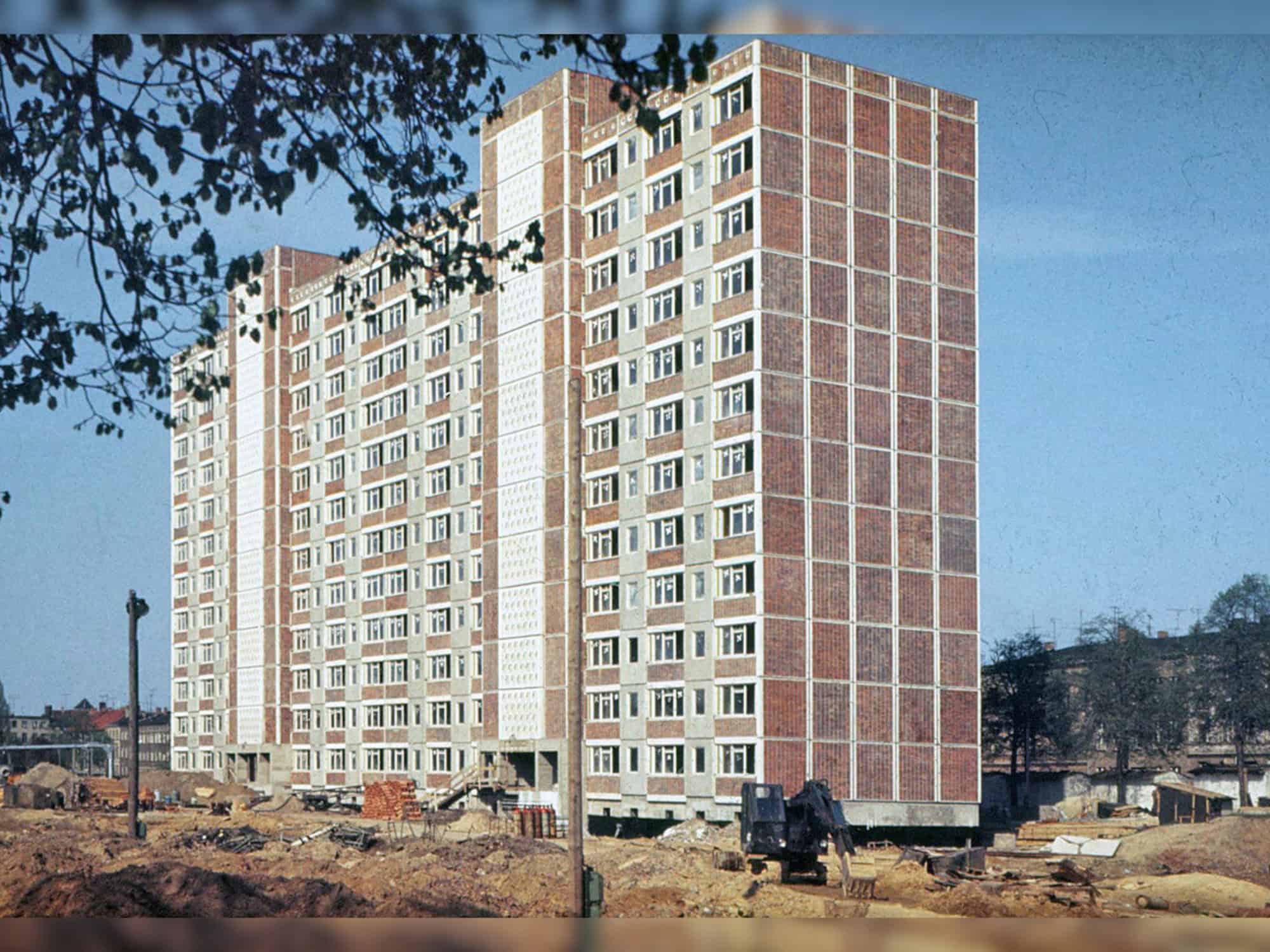 Historische Aufnahmen Hochhaus Am Vögenteich Historische Aufnahme vom Hochhaus Am Vögenteich im Bau.