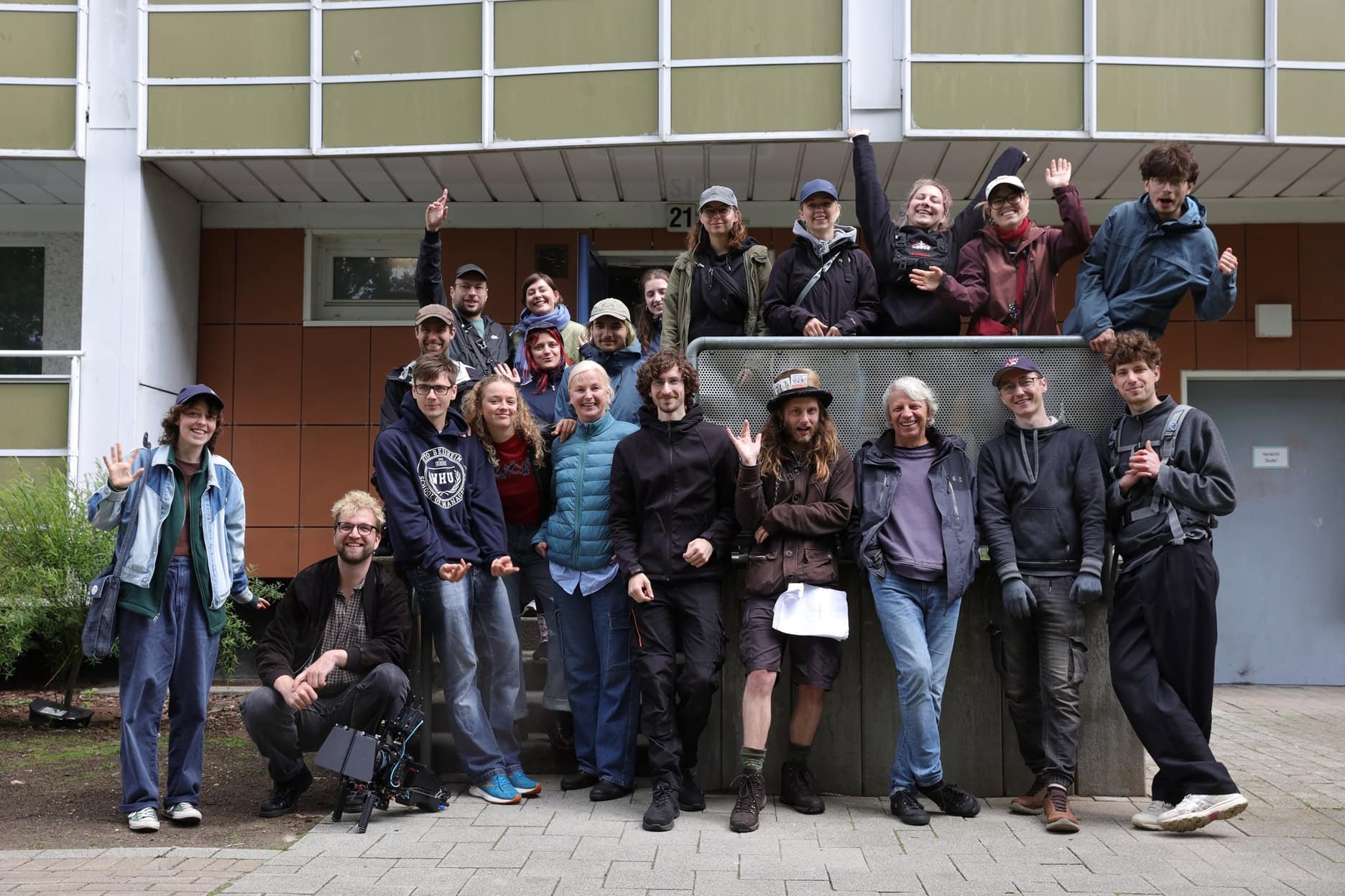 Das Team von »Fahrstuhl«. Die Kurzfilmwerkstatt wird durch die hmt und das Ministerium für Wissenschaft, Kultur, Bundes- und Europaangelegenheiten MV finanziert.