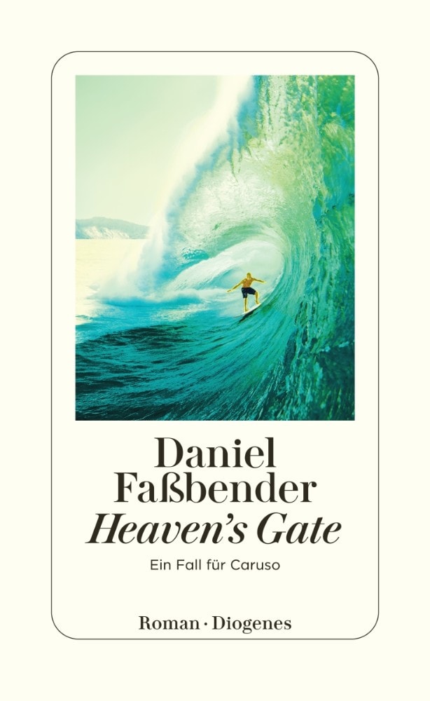 Sommerzeit ist Krimizeit. Die perfekte Strandlektüre für die heißen Tage bietet »Heaven’s Gate« von Daniel Faßbender. Allein das Cover passt schon hervorragend zum Badeurlaub.