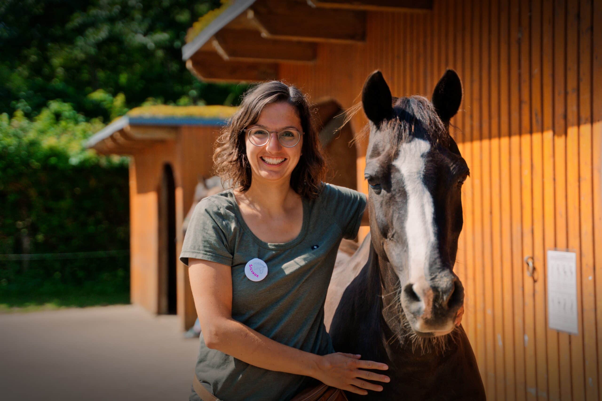 Silvana Morcos, Sozialpädagogische Betreuerin auf dem Kinderbauernhof.